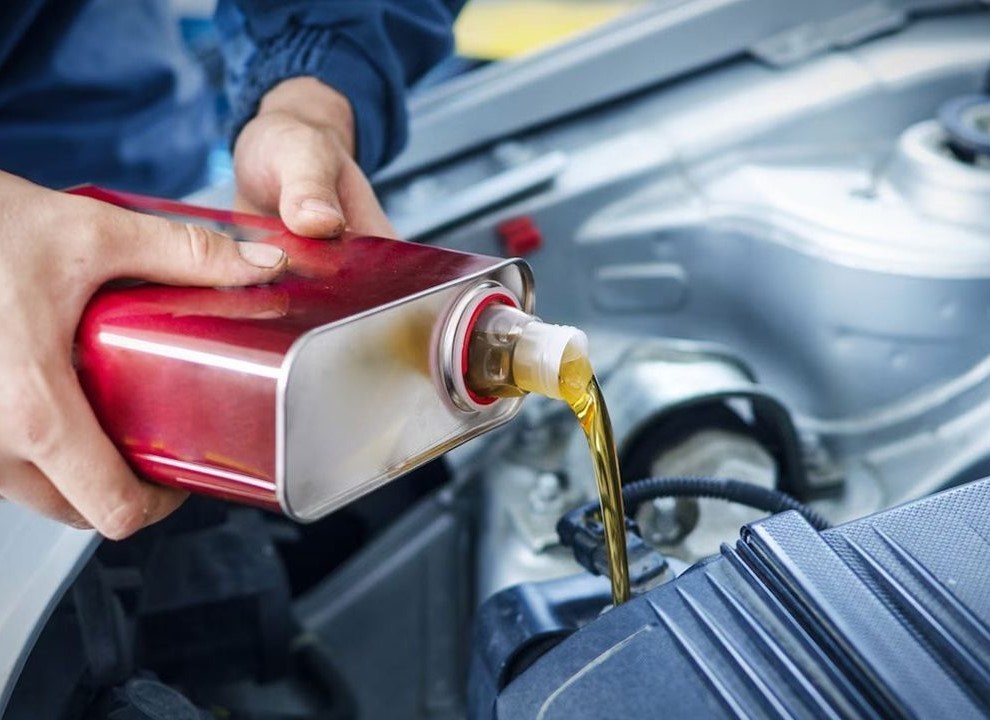Guía de Cambio de Aceite de Motor: Viscosidad e Intervalos